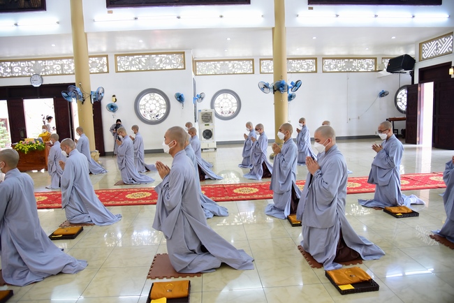 Lễ truyền giới Sa di Phương Trượng